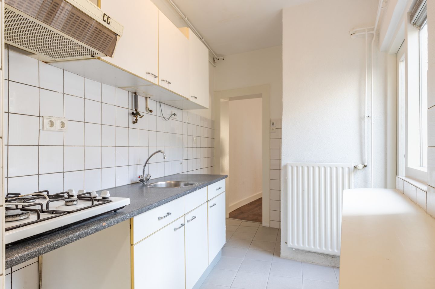 Charming ground floor apartment from 1750 with private west-facing courtyard near Leiden centre — 13