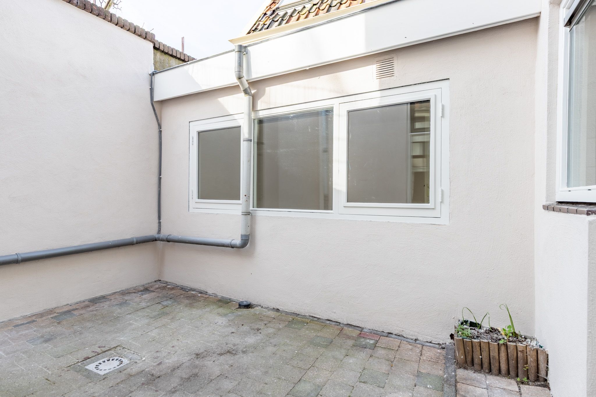 Charming ground floor apartment from 1750 with private west-facing courtyard near Leiden centre — 19
