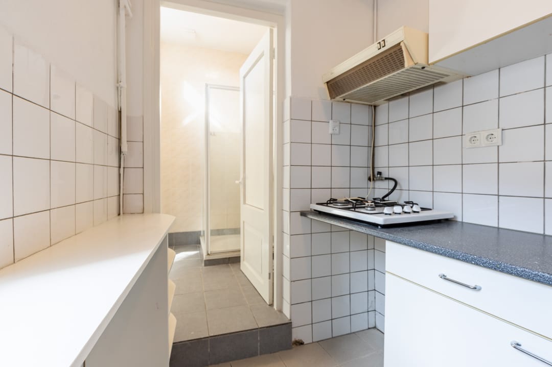 Charming ground floor apartment from 1750 with private west-facing courtyard near Leiden centre — 12