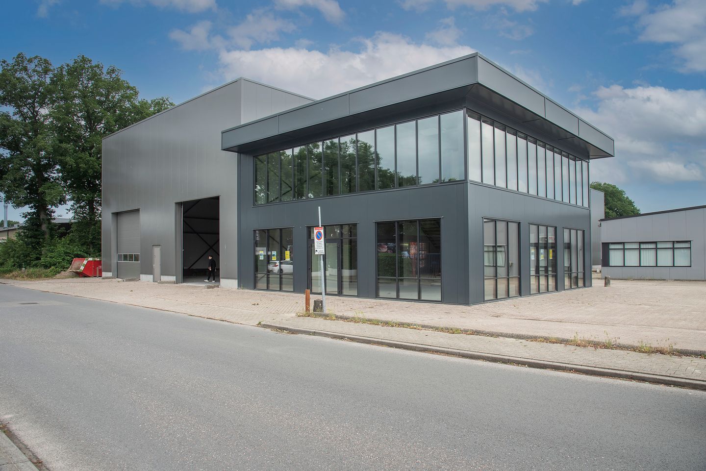 Bekijk foto 4 van Van den Broekeweg 6