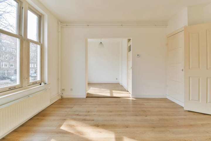 Foto 4 van Van Tuyll van Serooskerkenweg 16-1