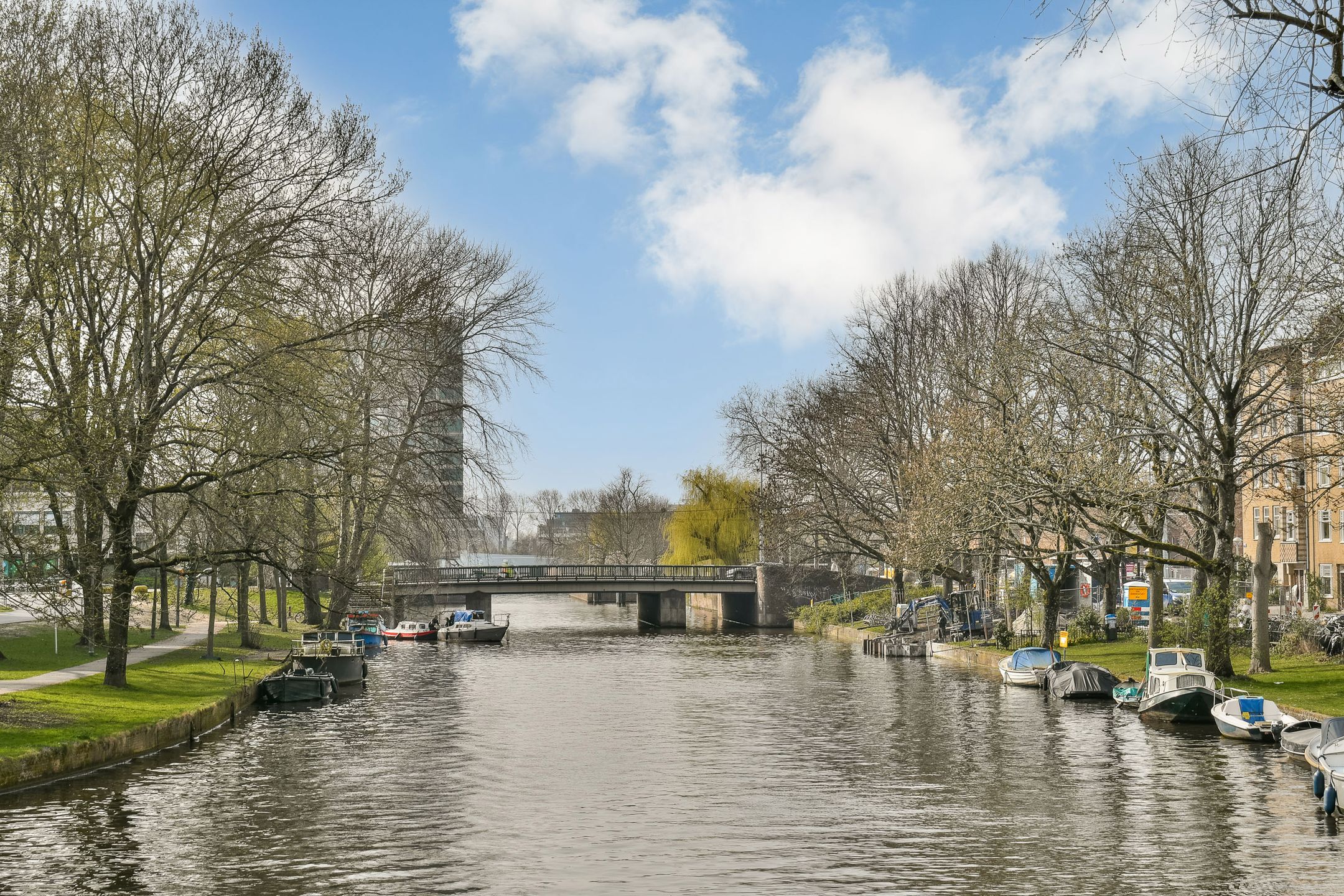 Spacious Apartment with Renovation Potential in Popular Stadionbuurt Amsterdam-Zuid — 21