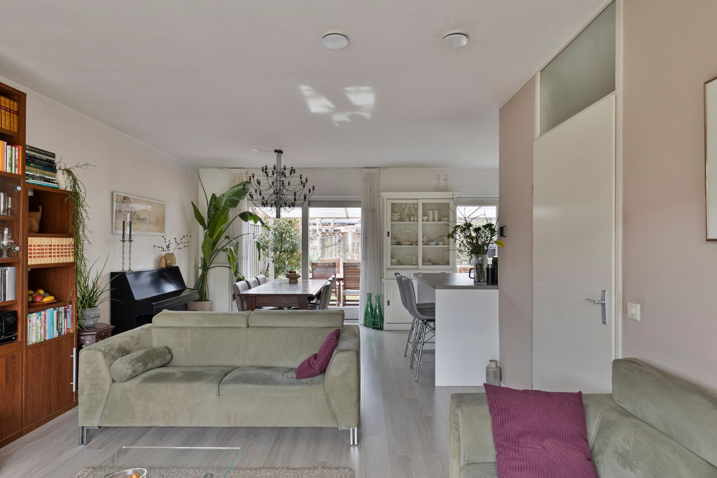 Modern Sustainable Terraced Home with Four Bedrooms and Open Views — 14