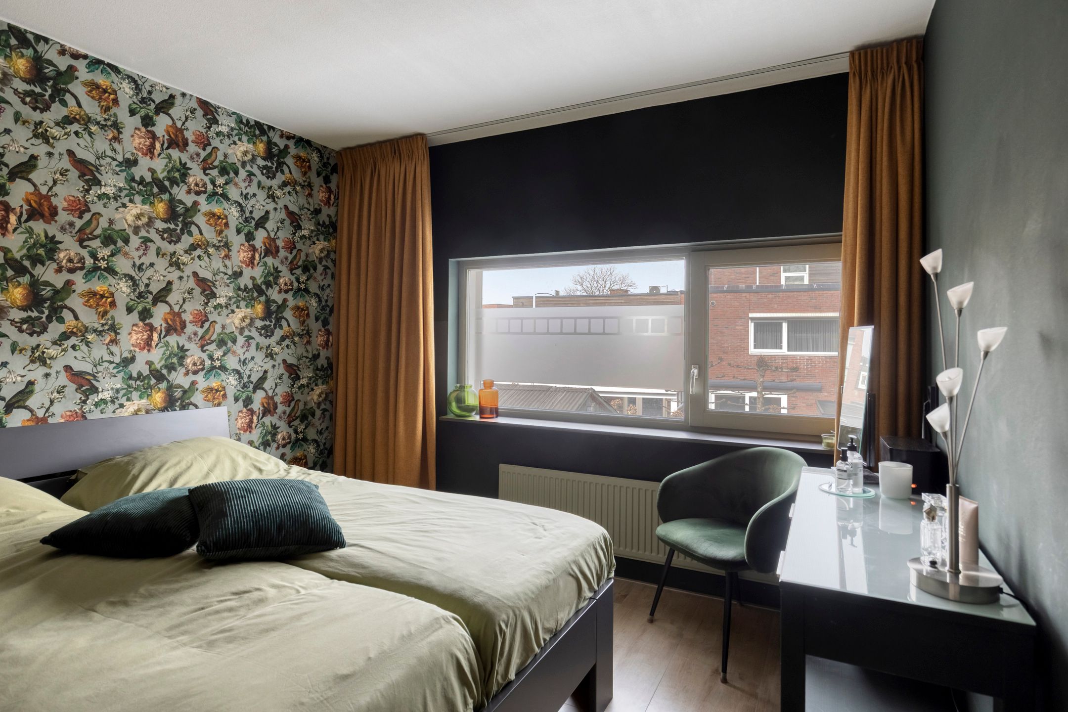 Modern Sustainable Terraced Home with Four Bedrooms and Open Views — 27