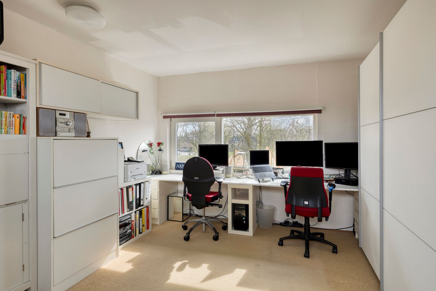 Modern Sustainable Terraced Home with Four Bedrooms and Open Views — 34
