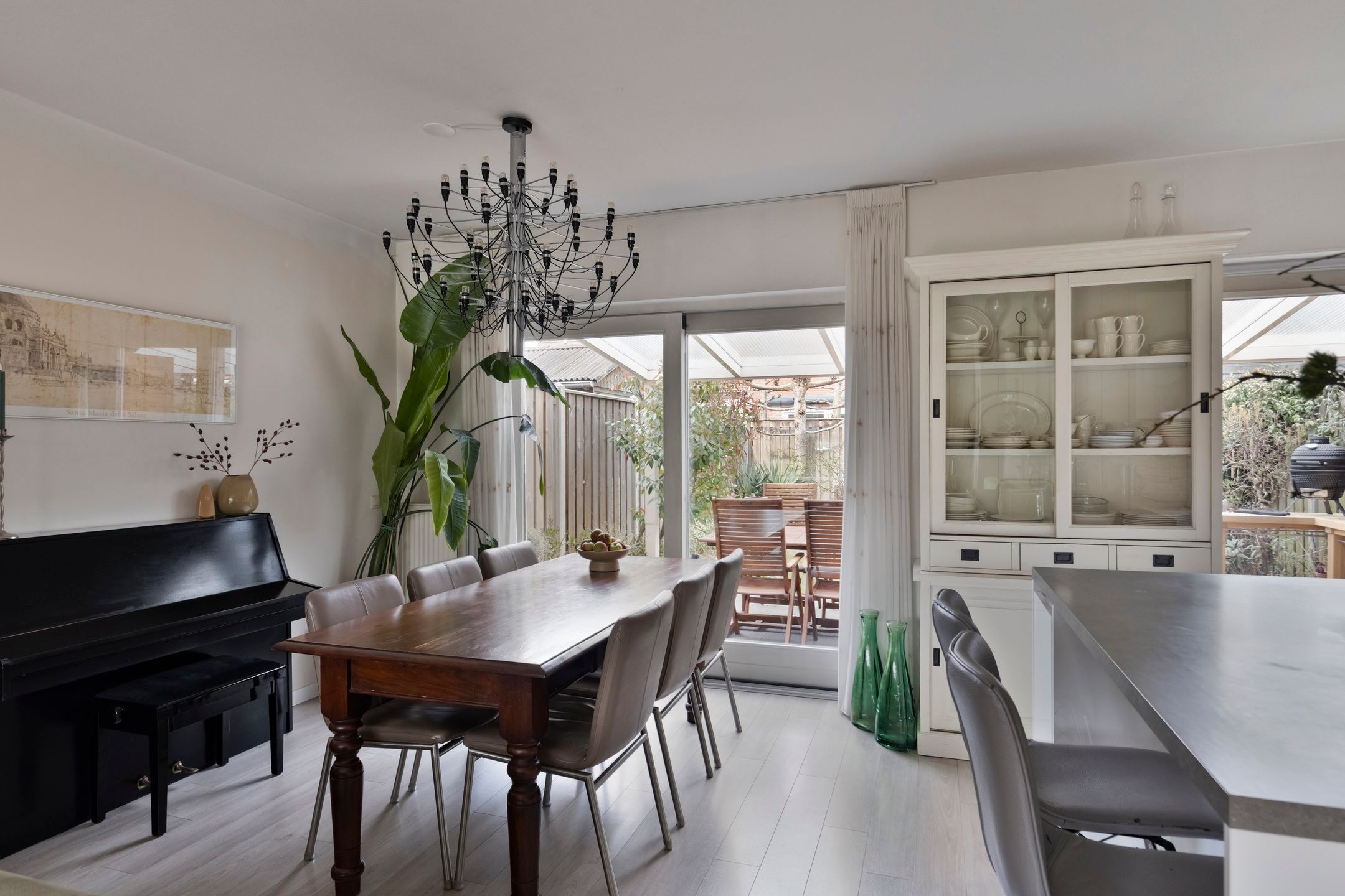 Modern Sustainable Terraced Home with Four Bedrooms and Open Views — 15