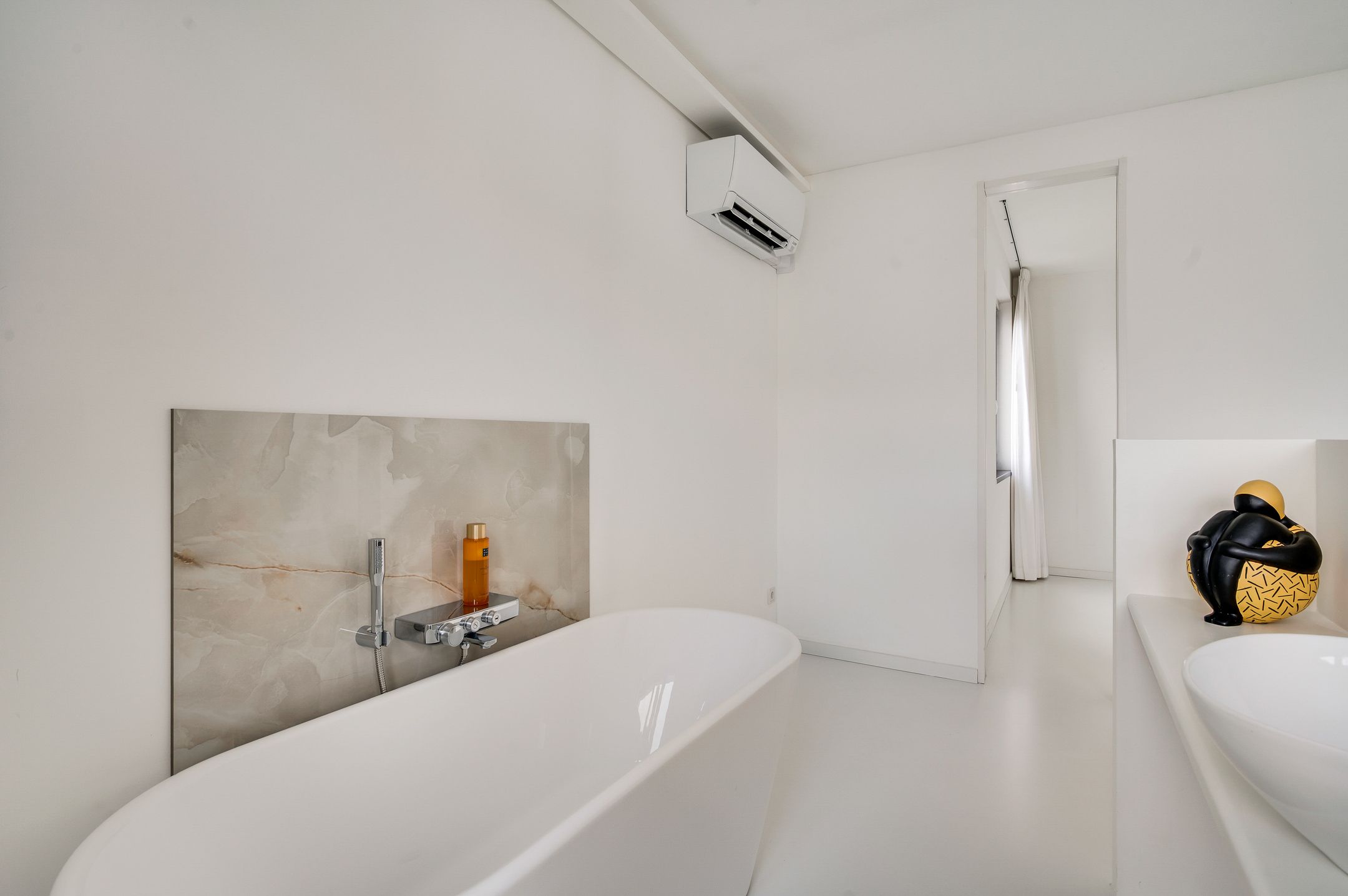 Foto 12 van Provence 1