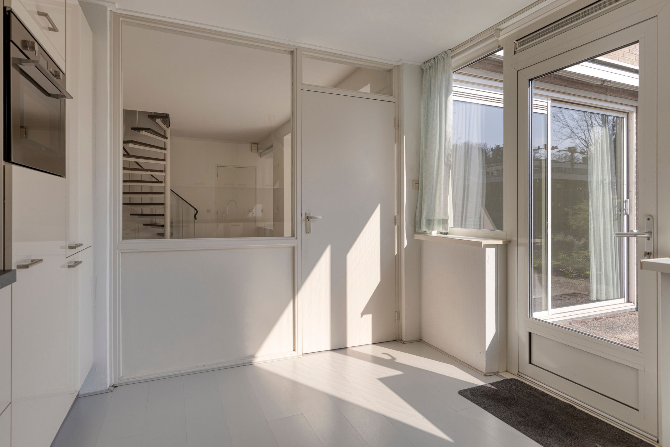 Photo 12 of Van den Wijghaertstraat 5