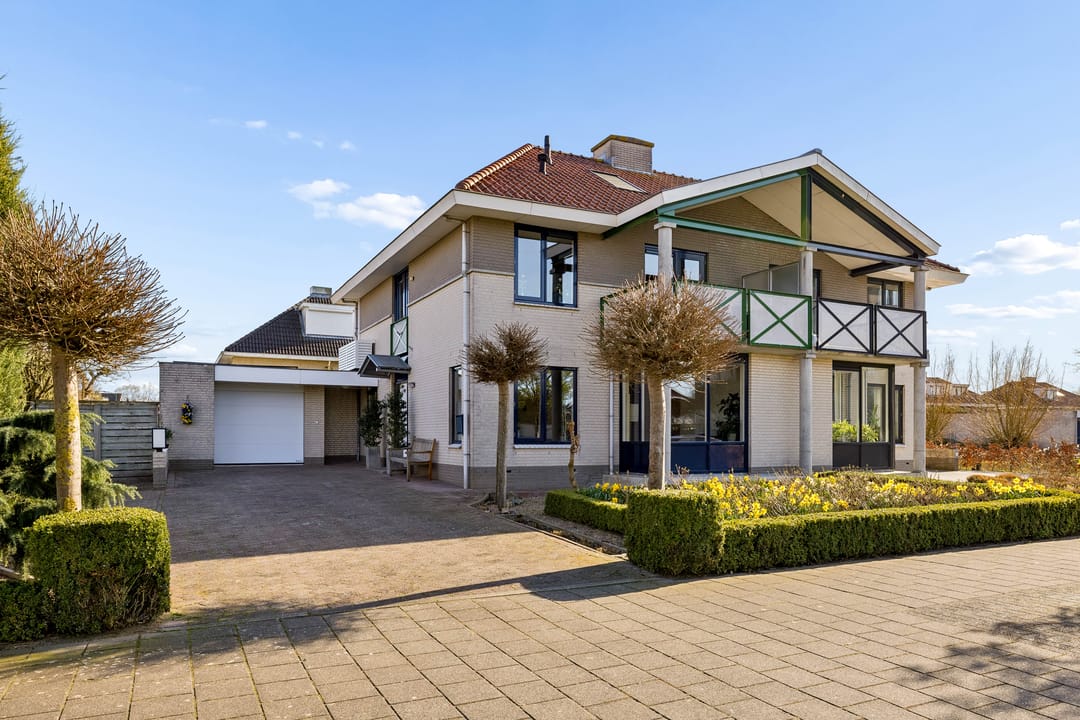 Foto 2 van Romulus 33