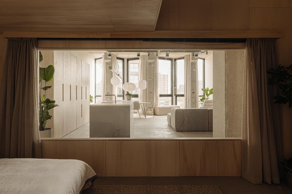 Foto 13 van Surinamepad 212