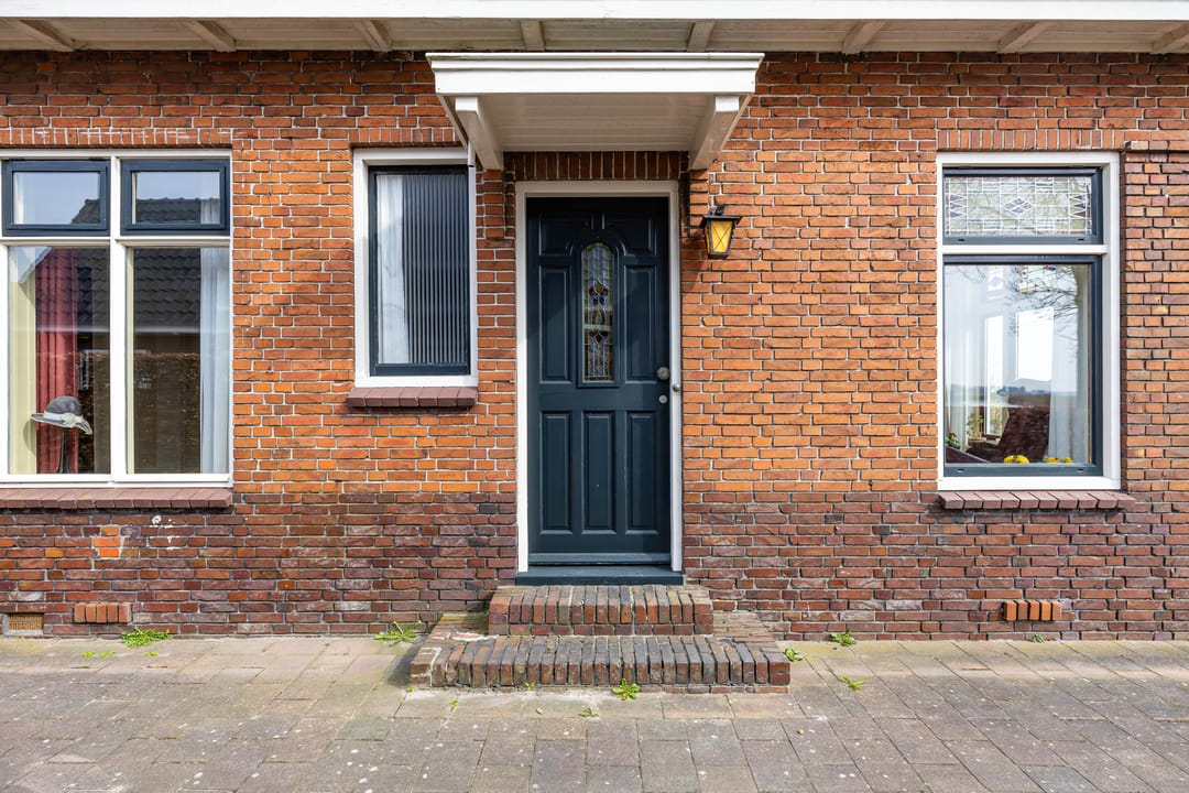 Characteristic detached house with waterfront view in Ten Post — 7
