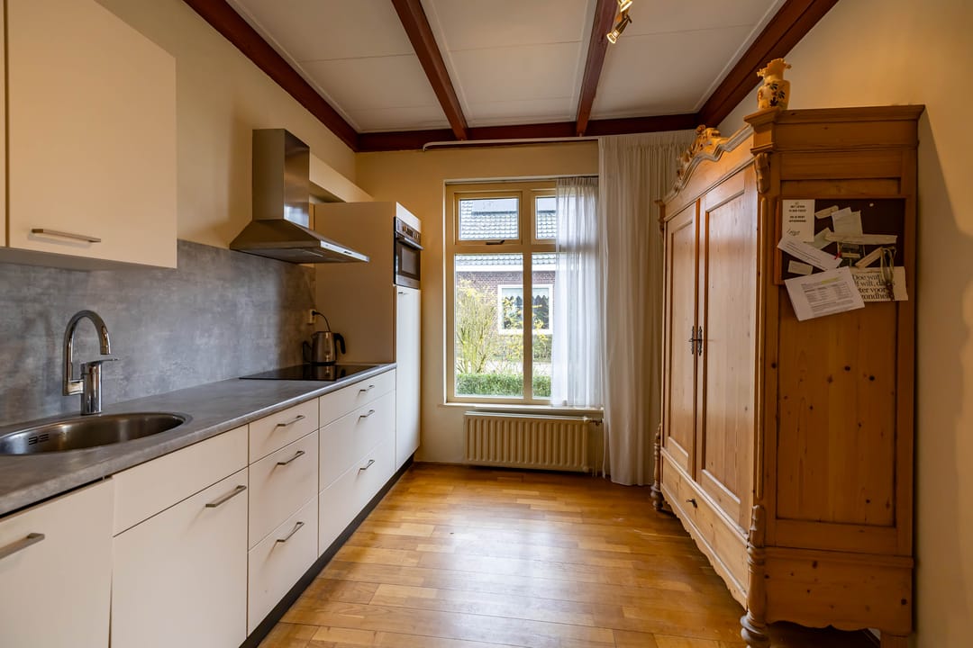 Characteristic detached house with waterfront view in Ten Post — 15