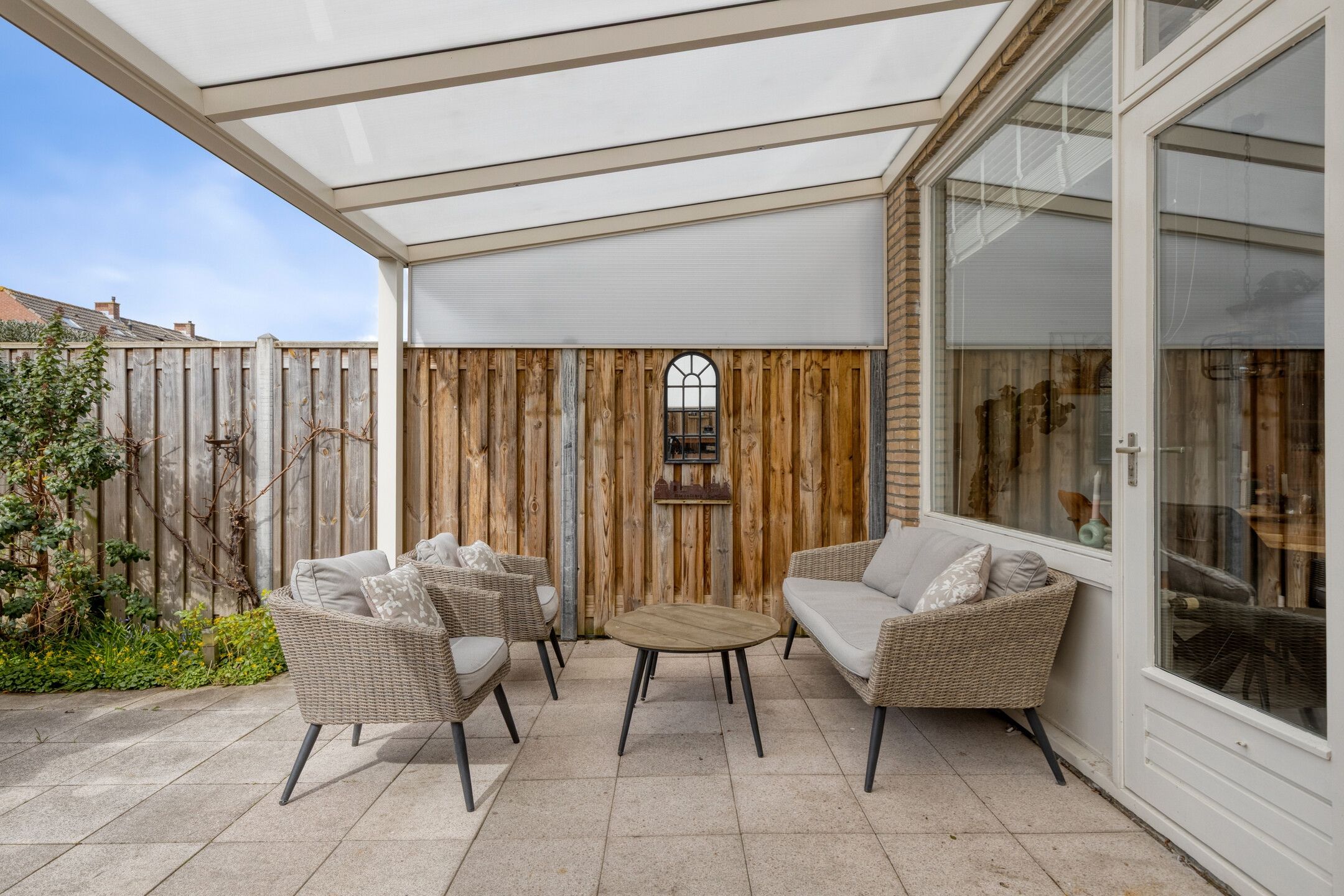 Spacious Family Home with Five Bedrooms and Sunny Southwest Garden — 32