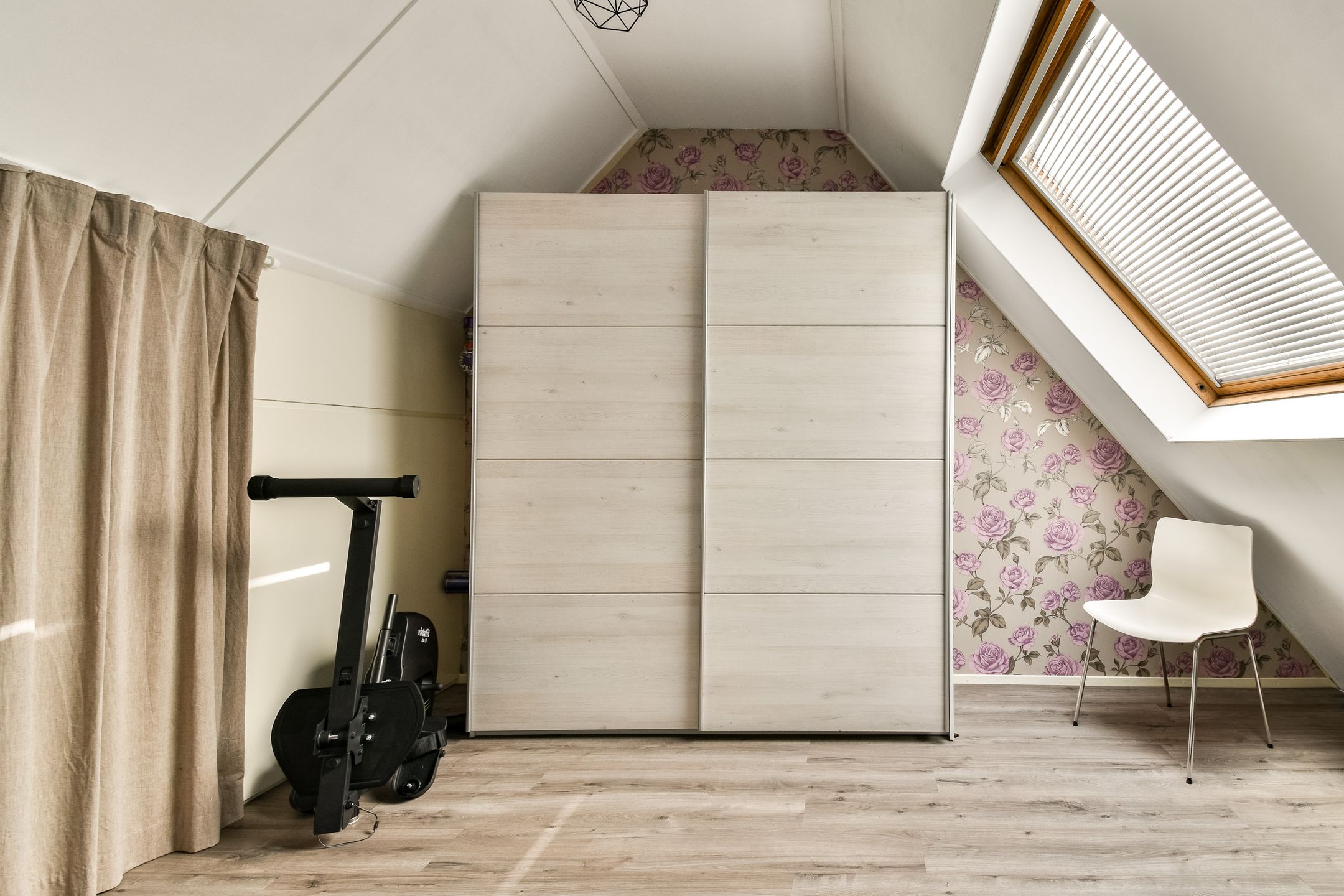 Photo 27 of Olykamp 94