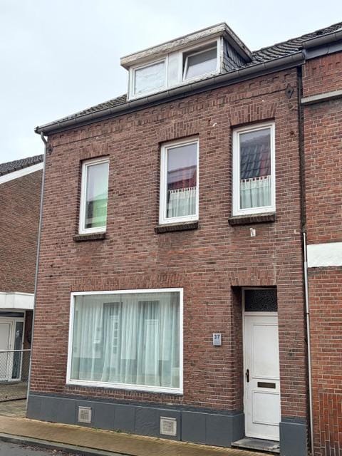 Foto 3 van Chevremontstraat 37