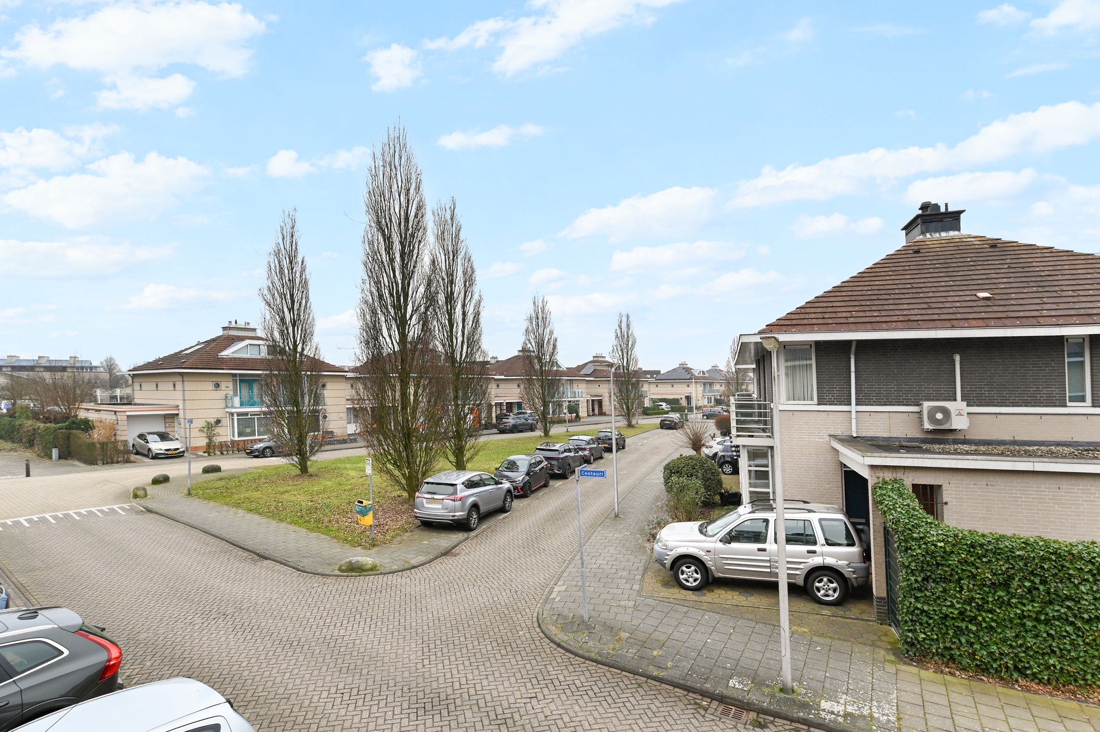 Foto 57 van Centauri 5