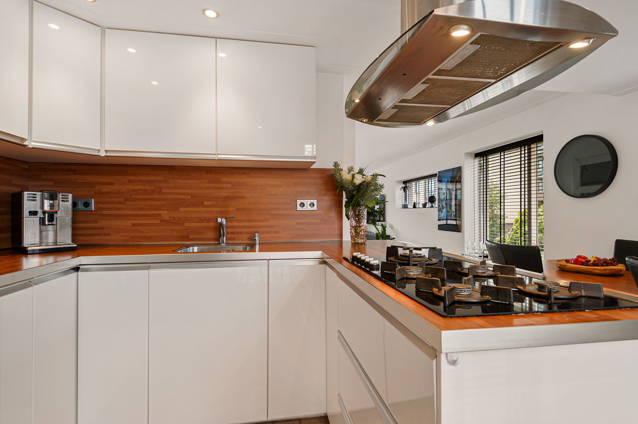 Photo 18 of Leopoldstraat 37