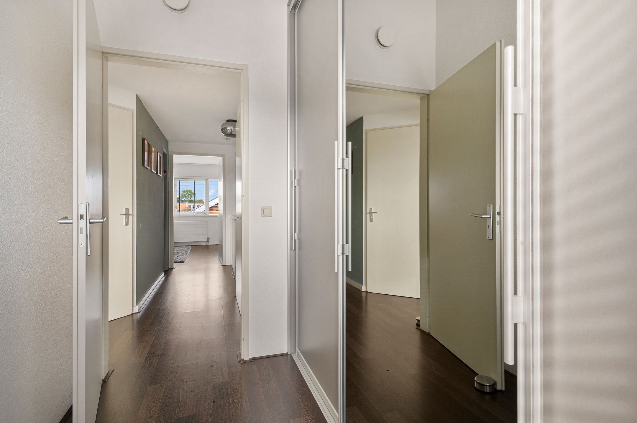 Photo 21 of Leopoldstraat 37
