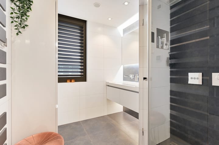 Photo 4 of Centauri 5