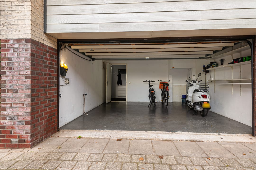 Photo 32 of Leopoldstraat 37