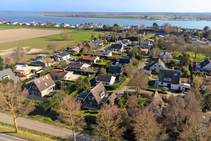 Photo 3 of Perenlaan 6.