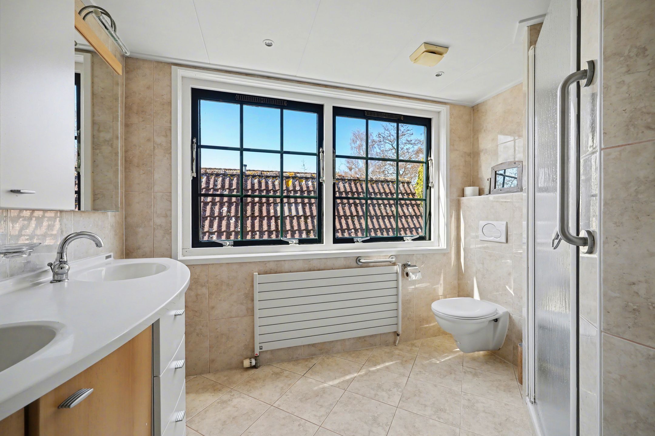 Foto 33 van Perenlaan 6.