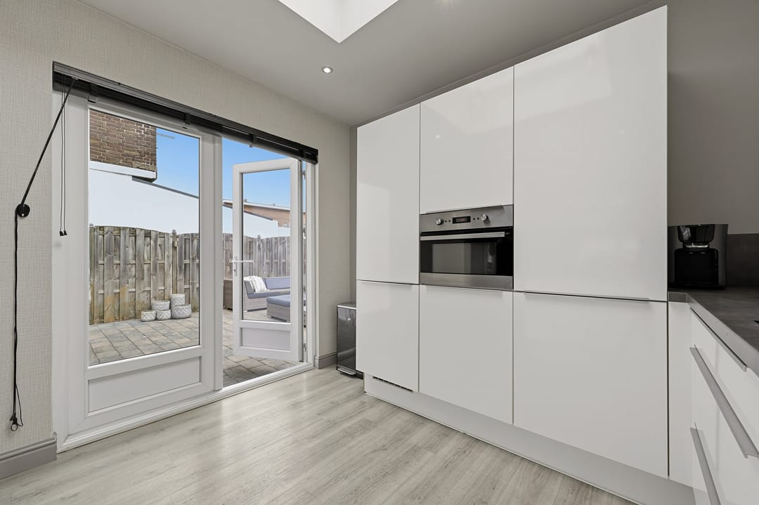 Move-in Ready Extended Ground Floor Apartment with Garden in Houtwijk — 13
