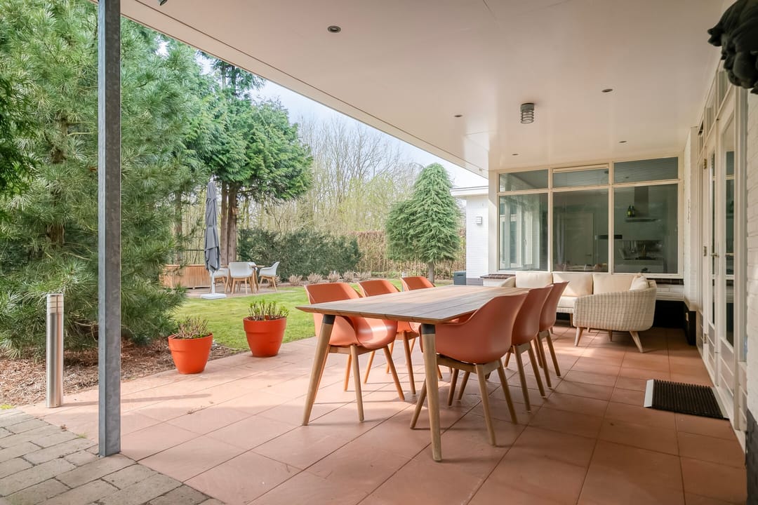 Luxurious Detached Villa with Exceptional Comfort and Light in Best — 44