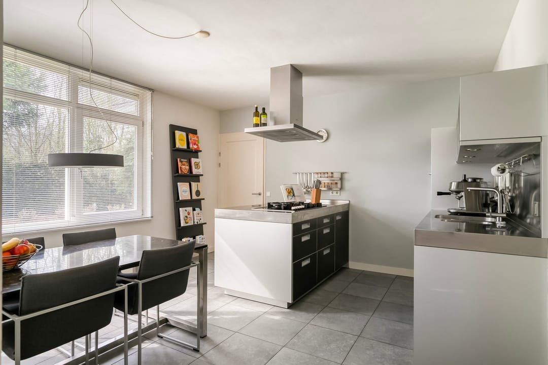 Luxurious Detached Villa with Exceptional Comfort and Light in Best — 17