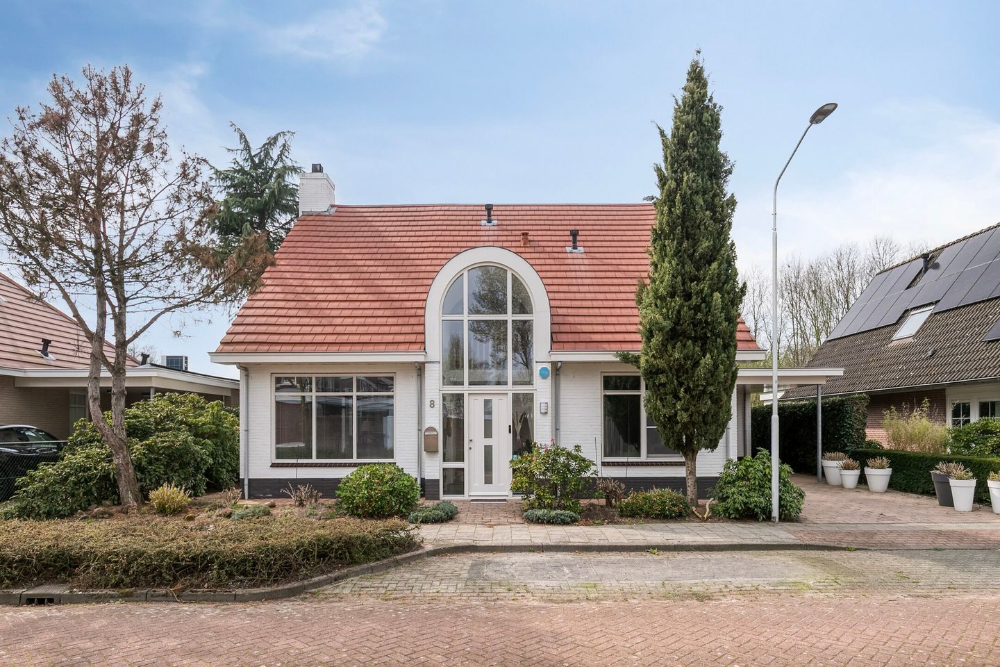 Luxurious Detached Villa with Exceptional Comfort and Light in Best — 48
