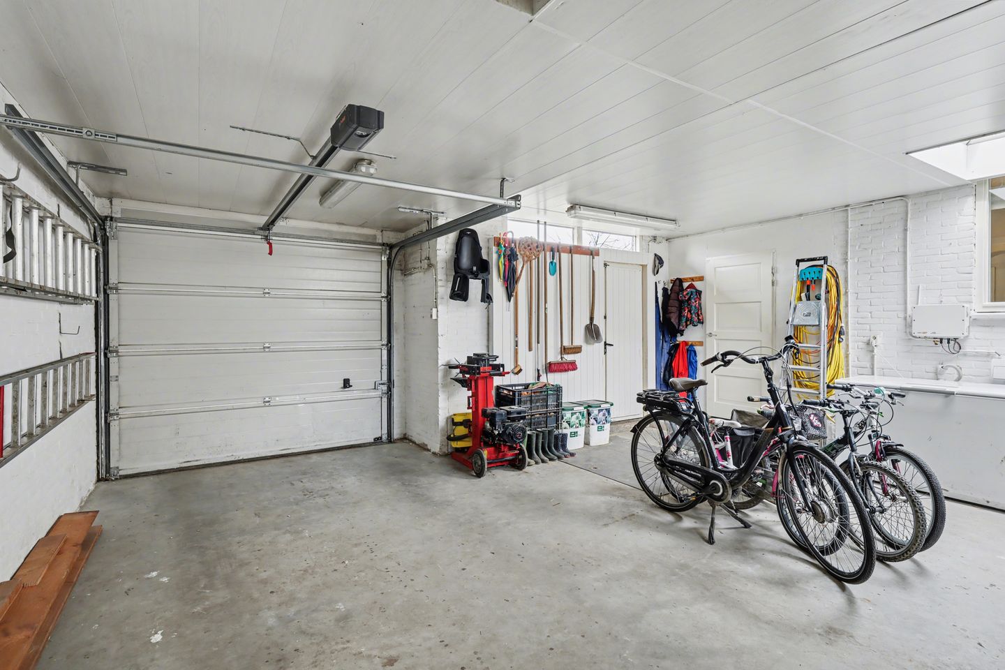 Photo 14 of Julianastraat 90