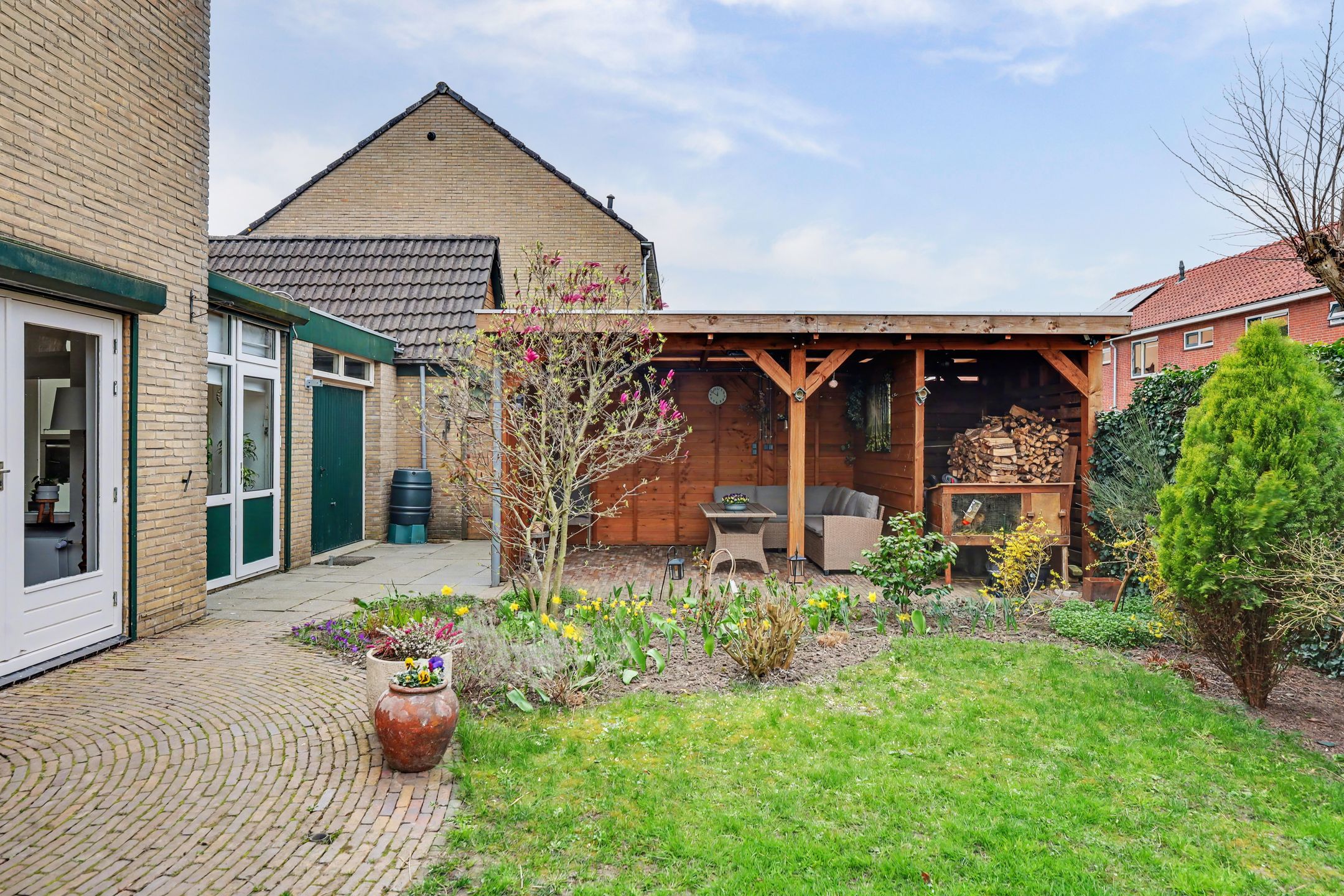 Photo 33 of Julianastraat 90