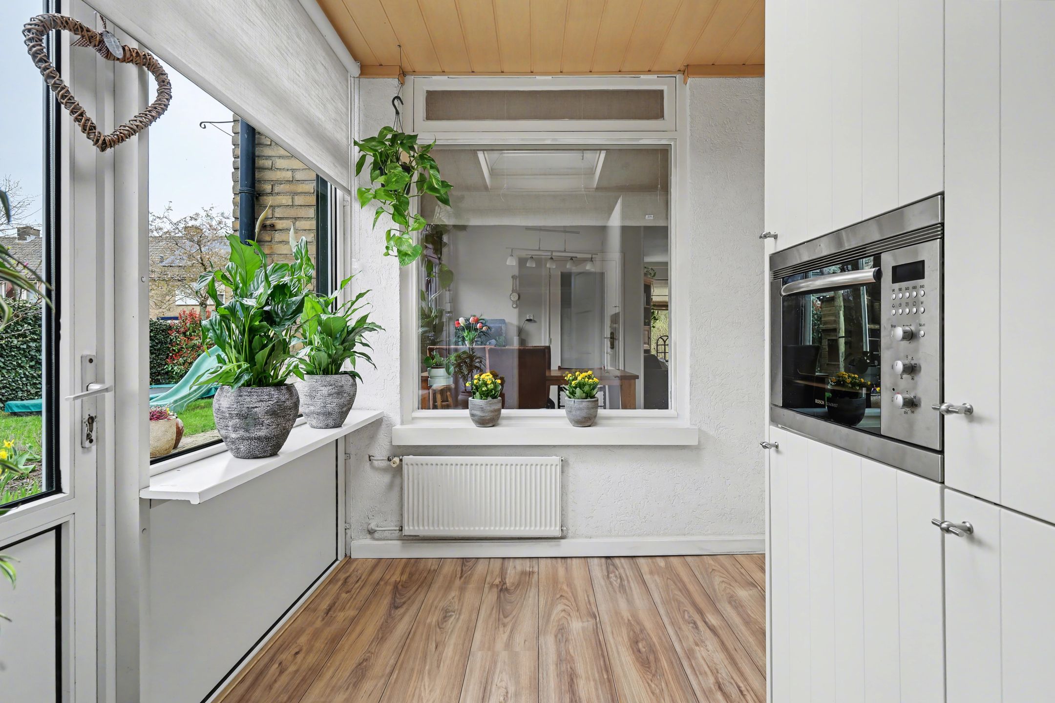 Photo 12 of Julianastraat 90