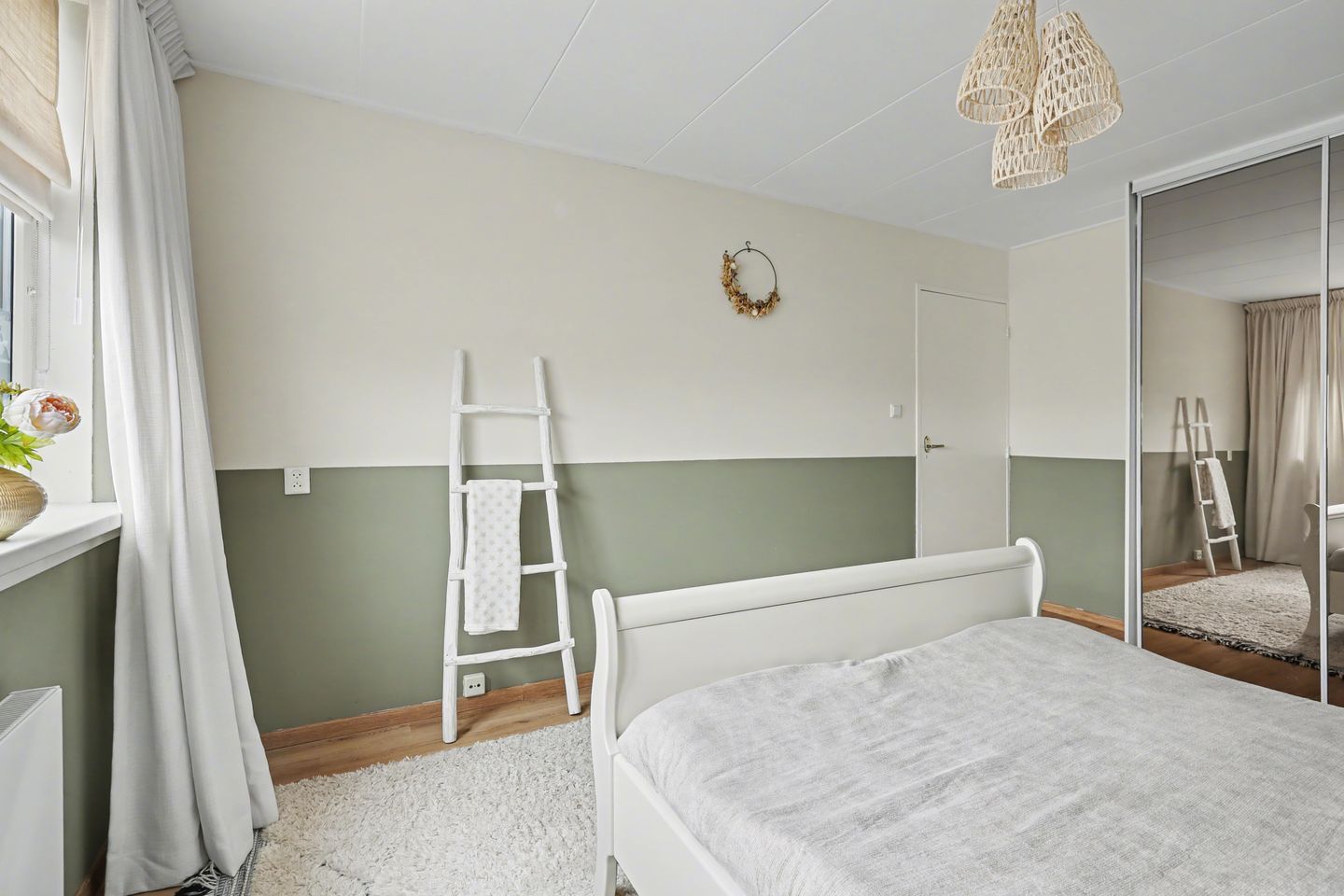 Photo 19 of Julianastraat 90