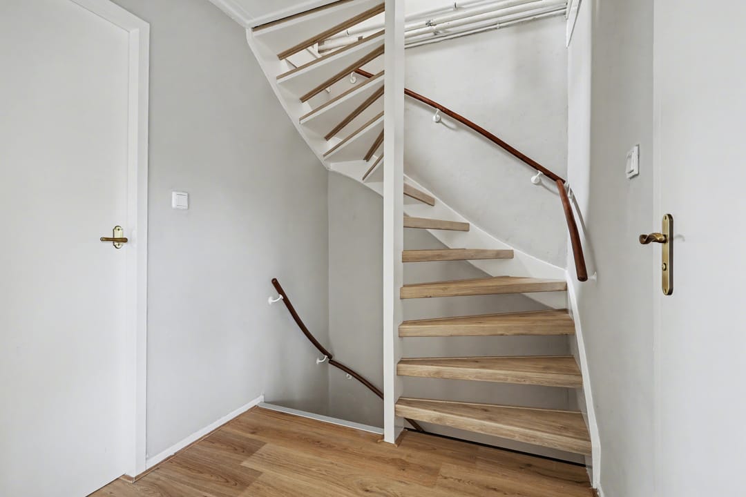 Photo 16 of Julianastraat 90