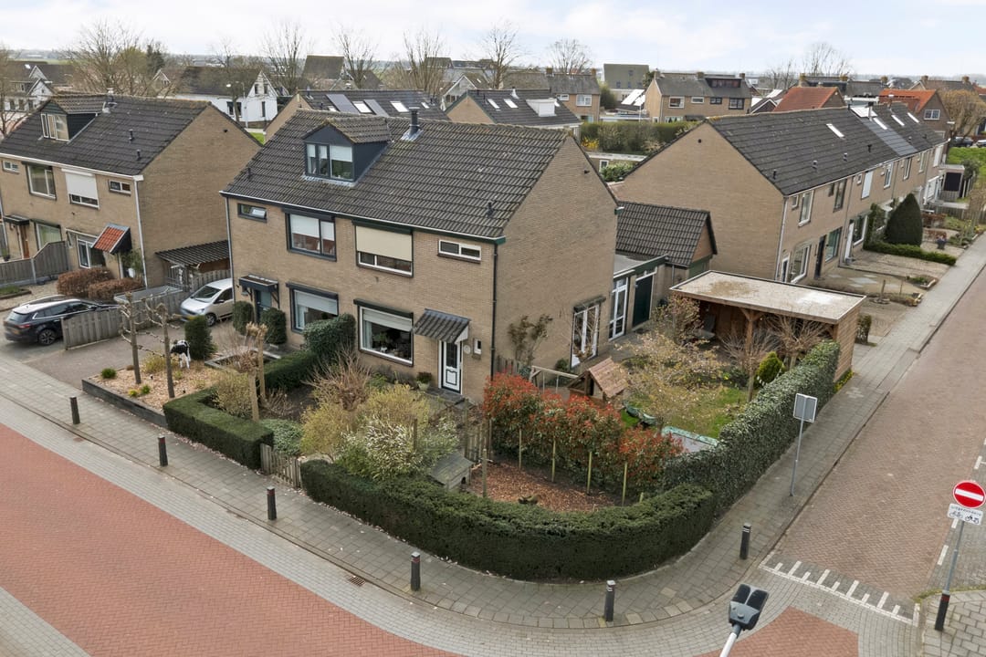 Photo 1 of Julianastraat 90