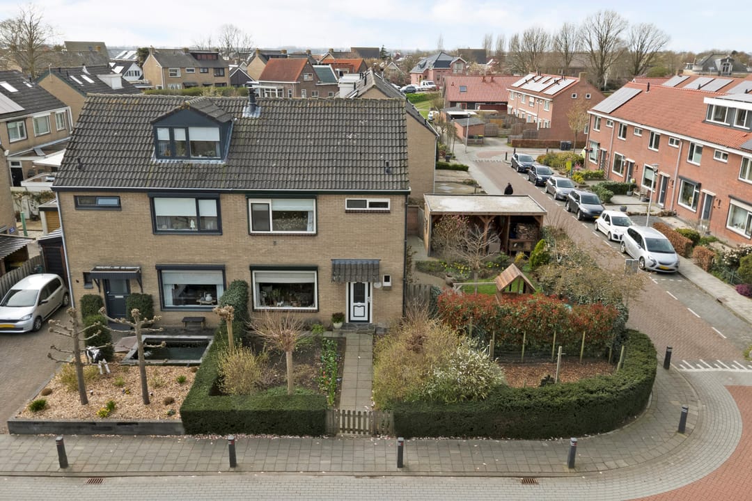 Photo 41 of Julianastraat 90