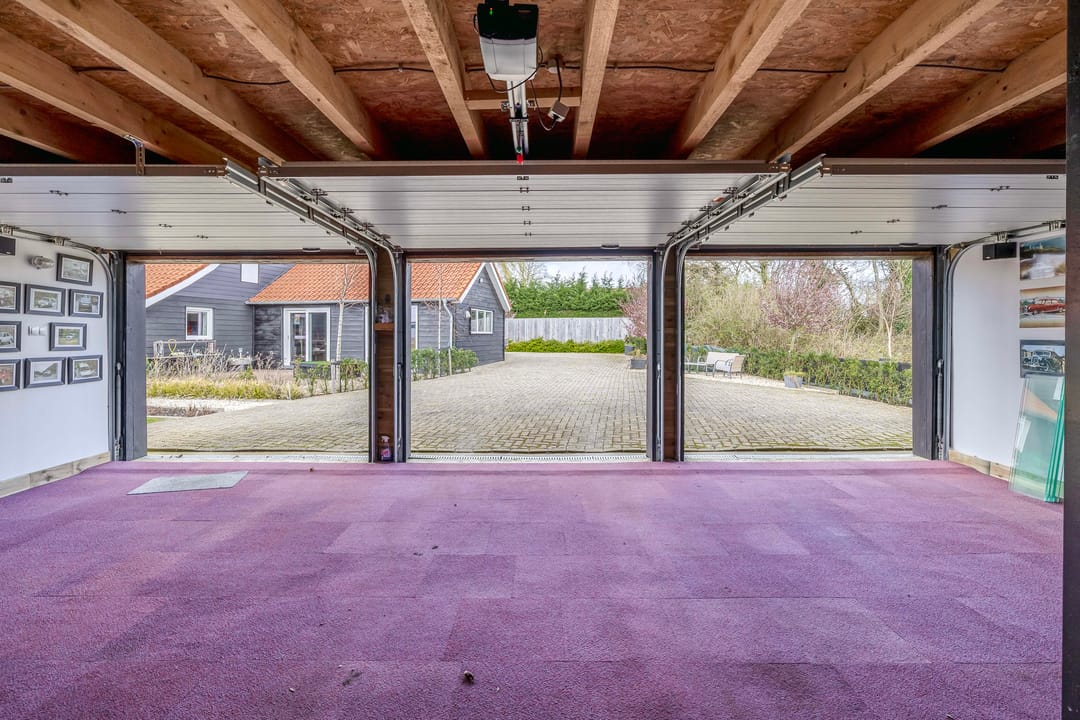 Modernised Country Estate with Equestrian Facilities Near the North Sea Coast — 52
