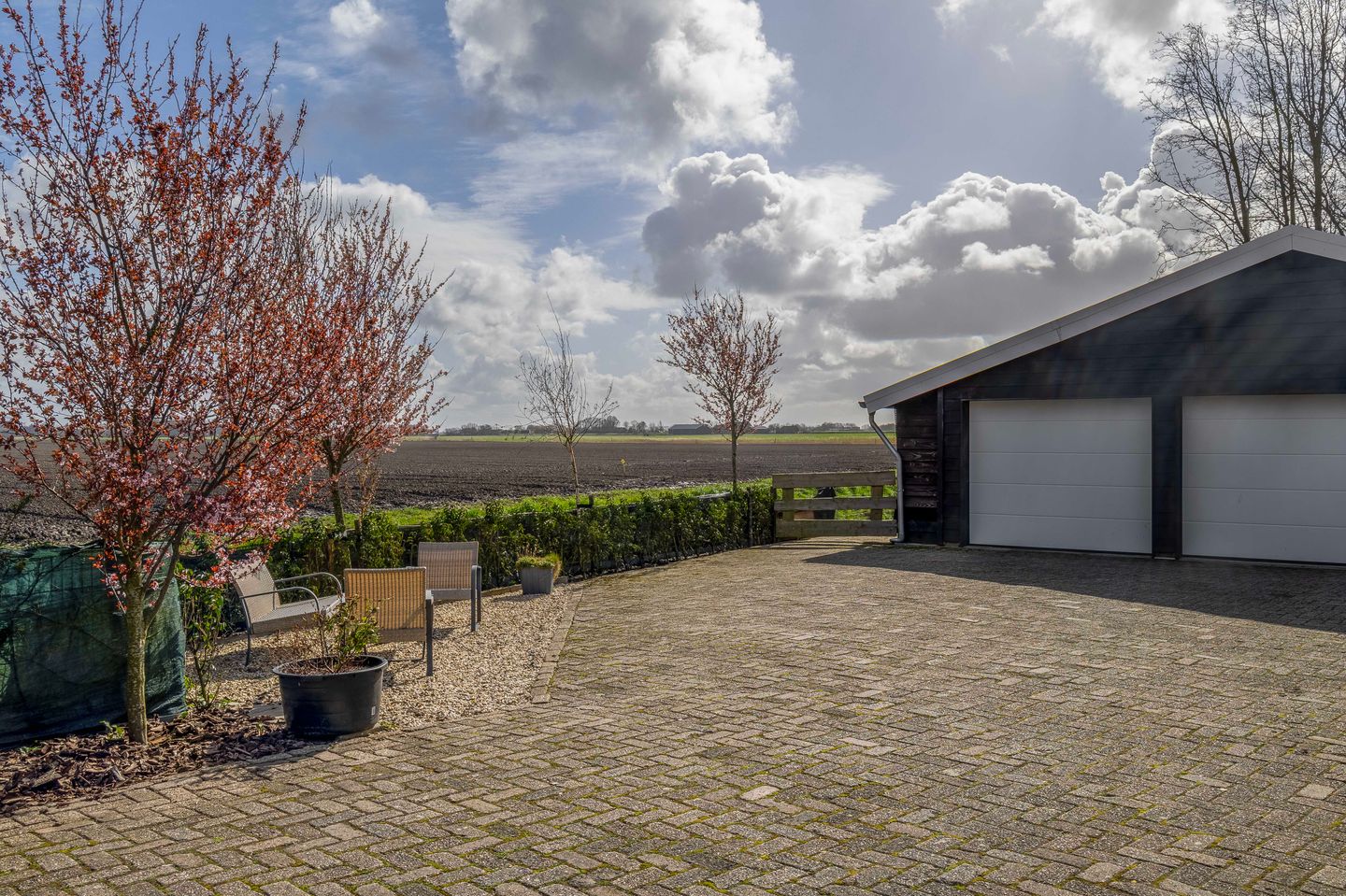 Modernised Country Estate with Equestrian Facilities Near the North Sea Coast — 51