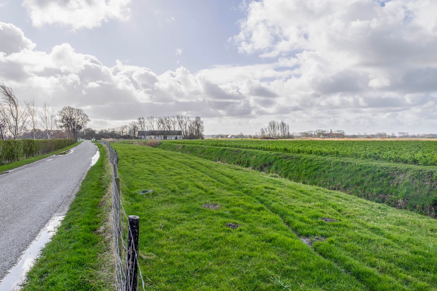 Modernised Country Estate with Equestrian Facilities Near the North Sea Coast — 79