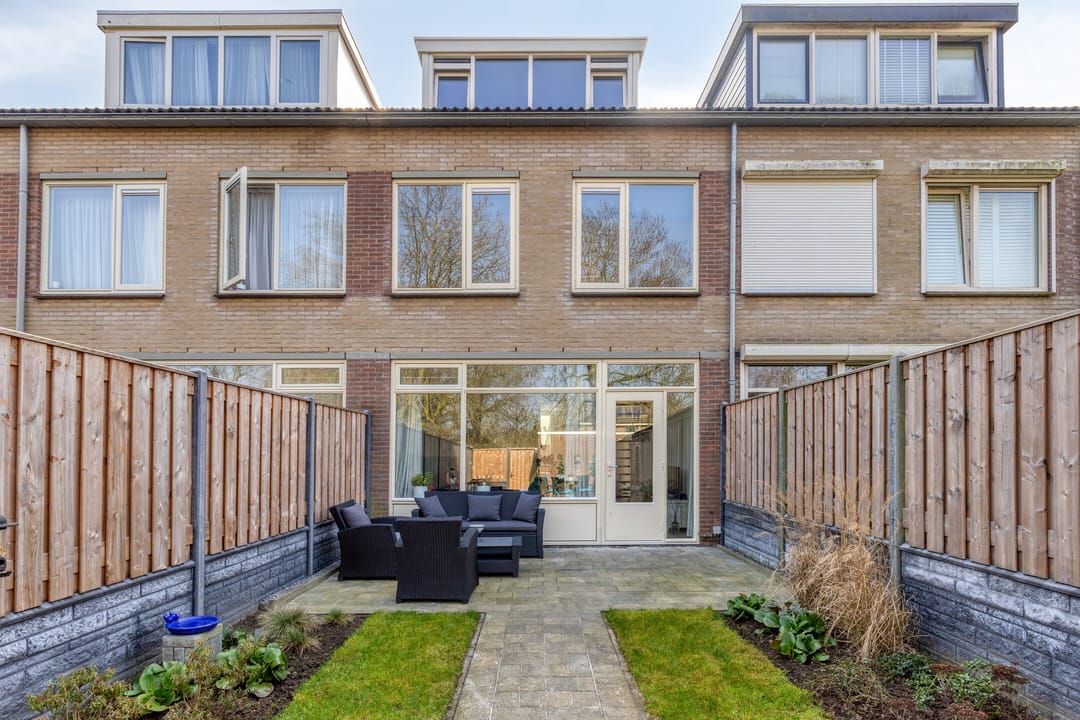 Instapklare tussenwoning met tuin aan rustige groene locatie in Arnhem — 38