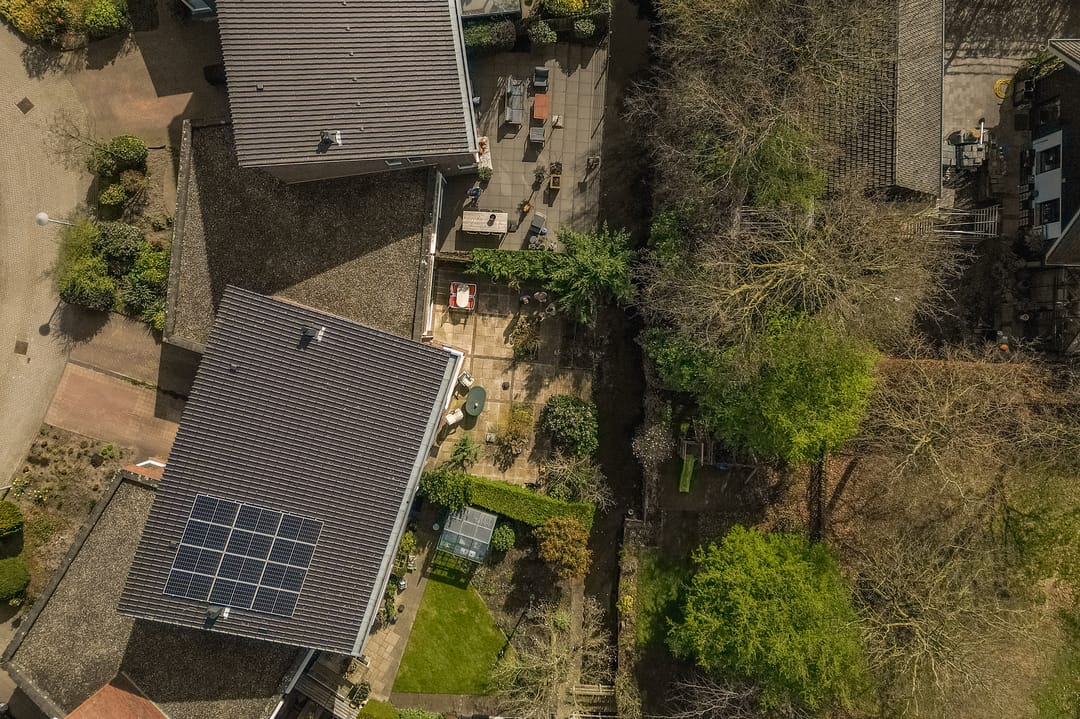 Semi-detached 55+ residence with garage and sunny garden in green park setting — 38