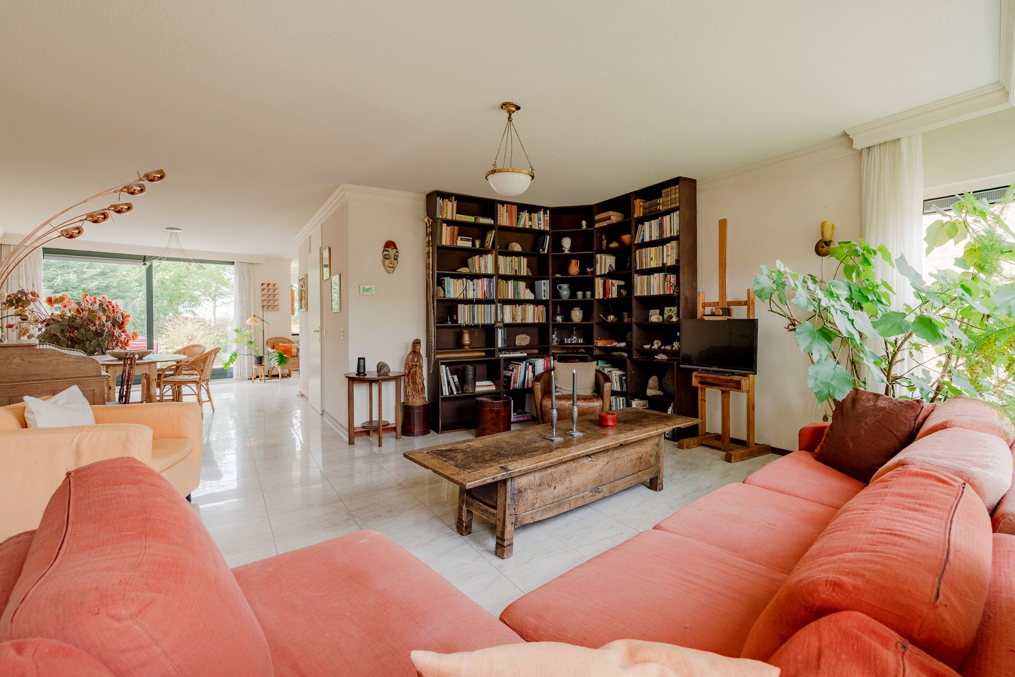 Semi-detached 55+ residence with garage and sunny garden in green park setting — 12