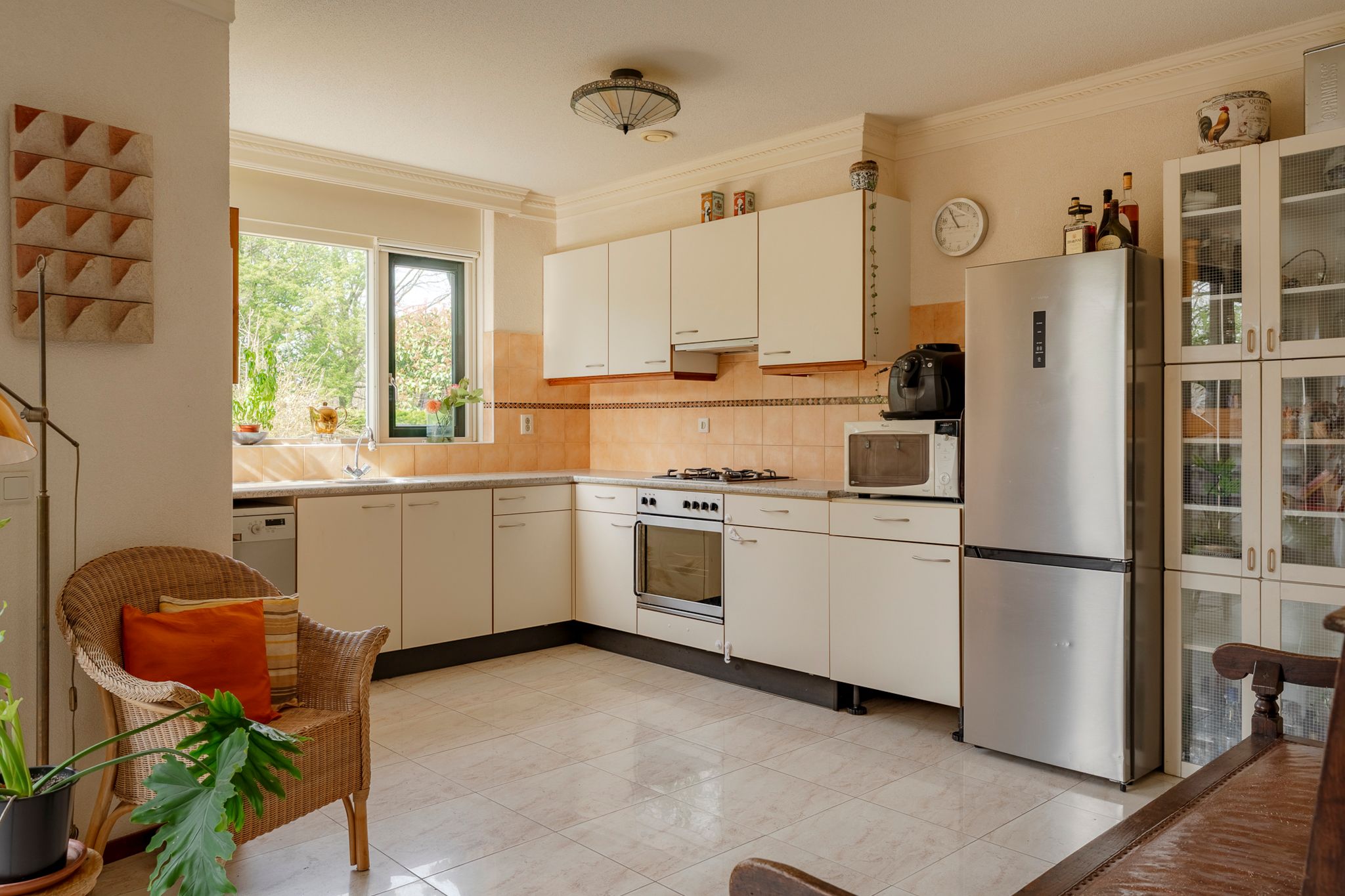 Semi-detached 55+ residence with garage and sunny garden in green park setting — 15