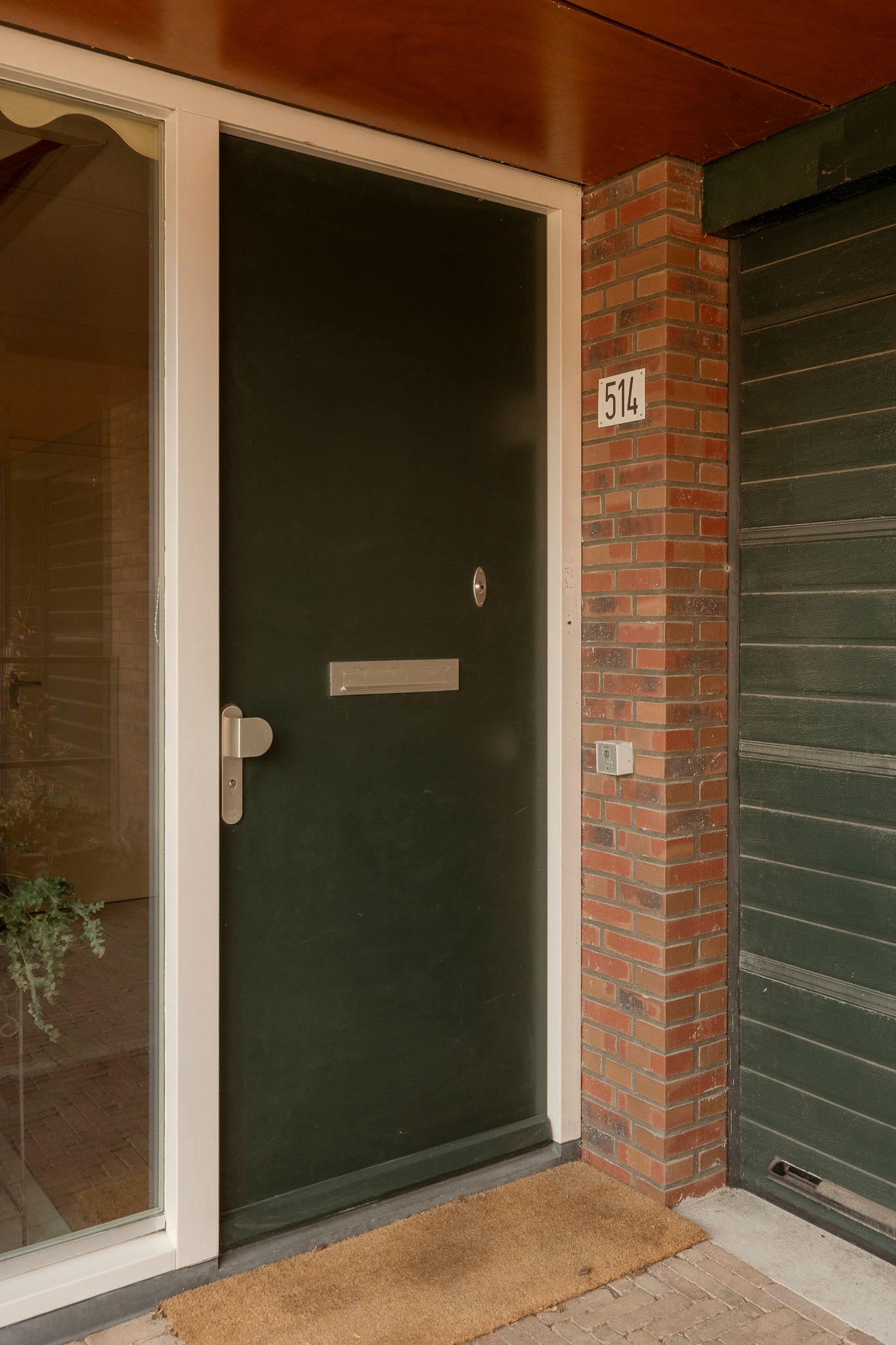 Semi-detached 55+ residence with garage and sunny garden in green park setting — 33