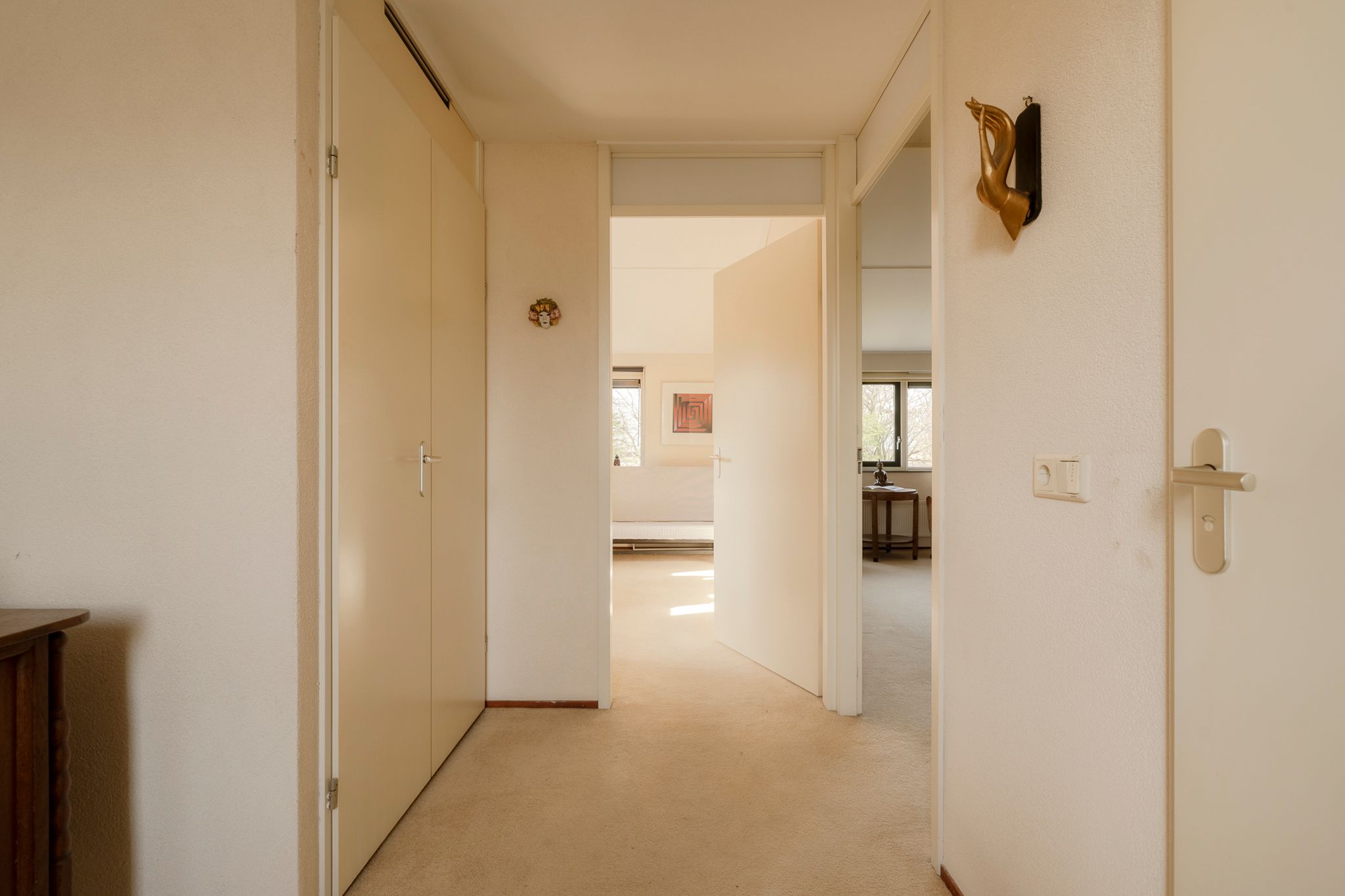 Semi-detached 55+ residence with garage and sunny garden in green park setting — 24