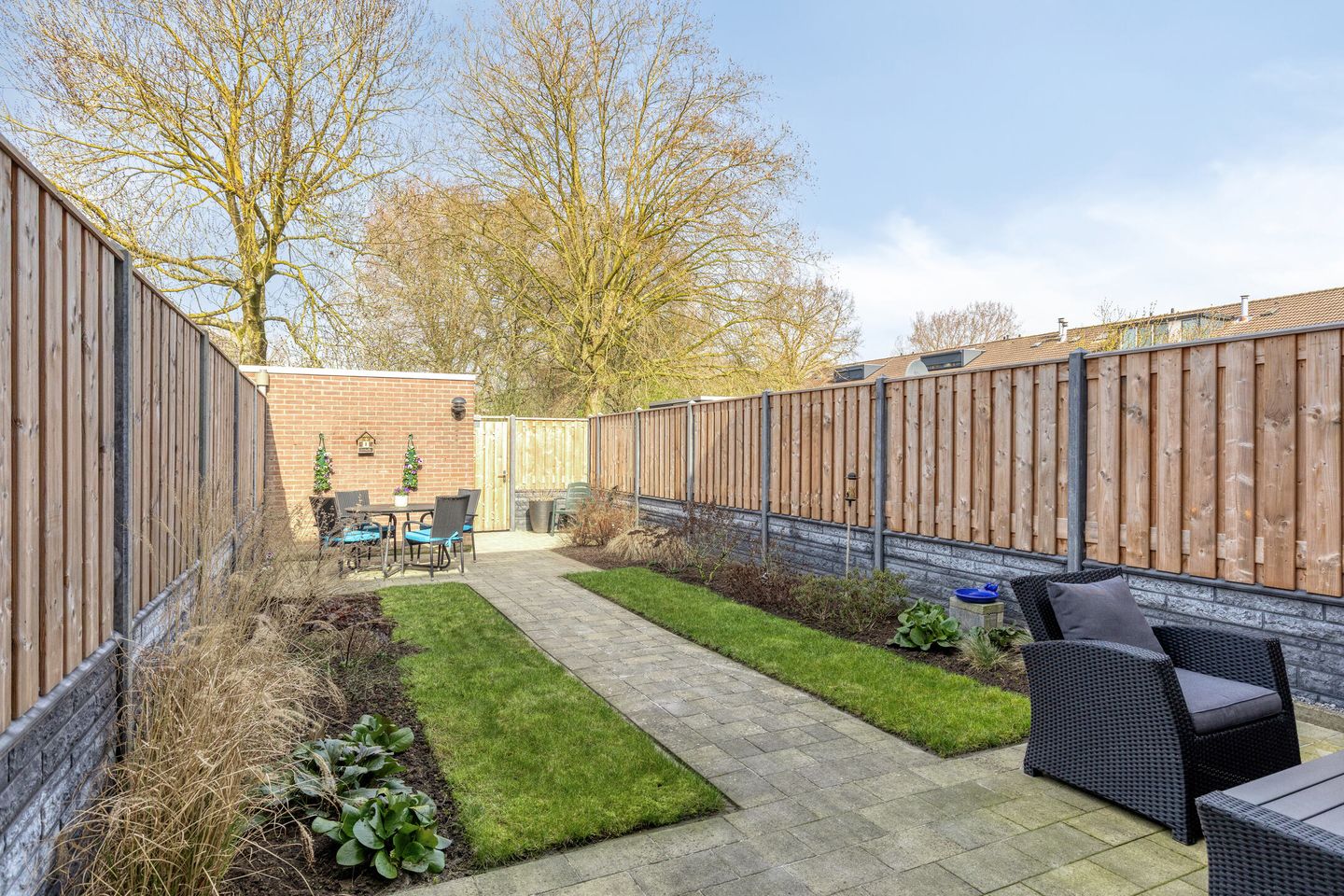 Instapklare tussenwoning met tuin aan rustige groene locatie in Arnhem — 35
