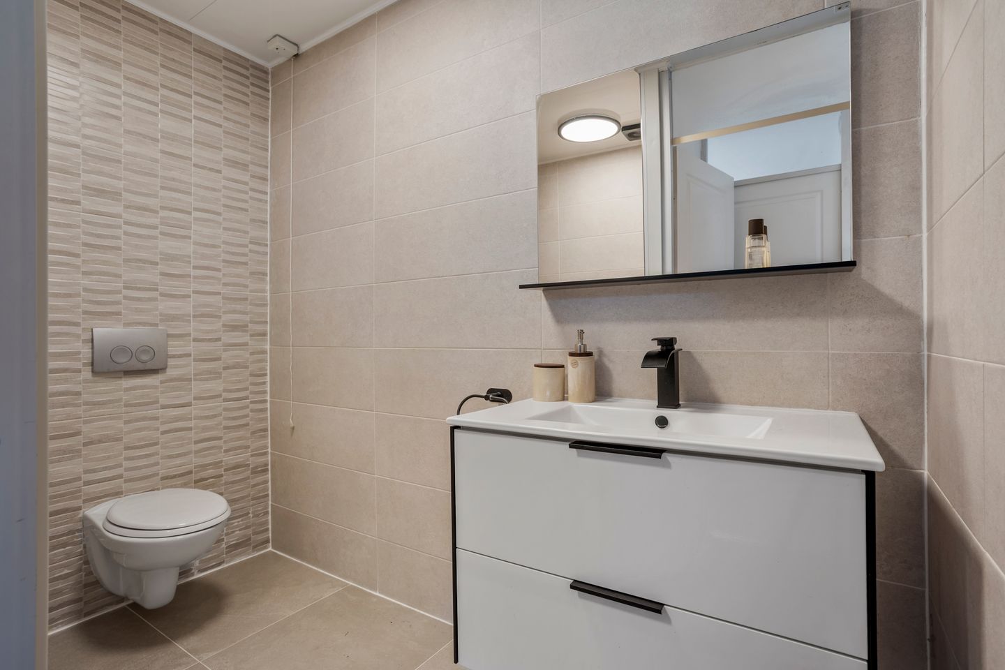 Photo 19 of Luykendreef 38