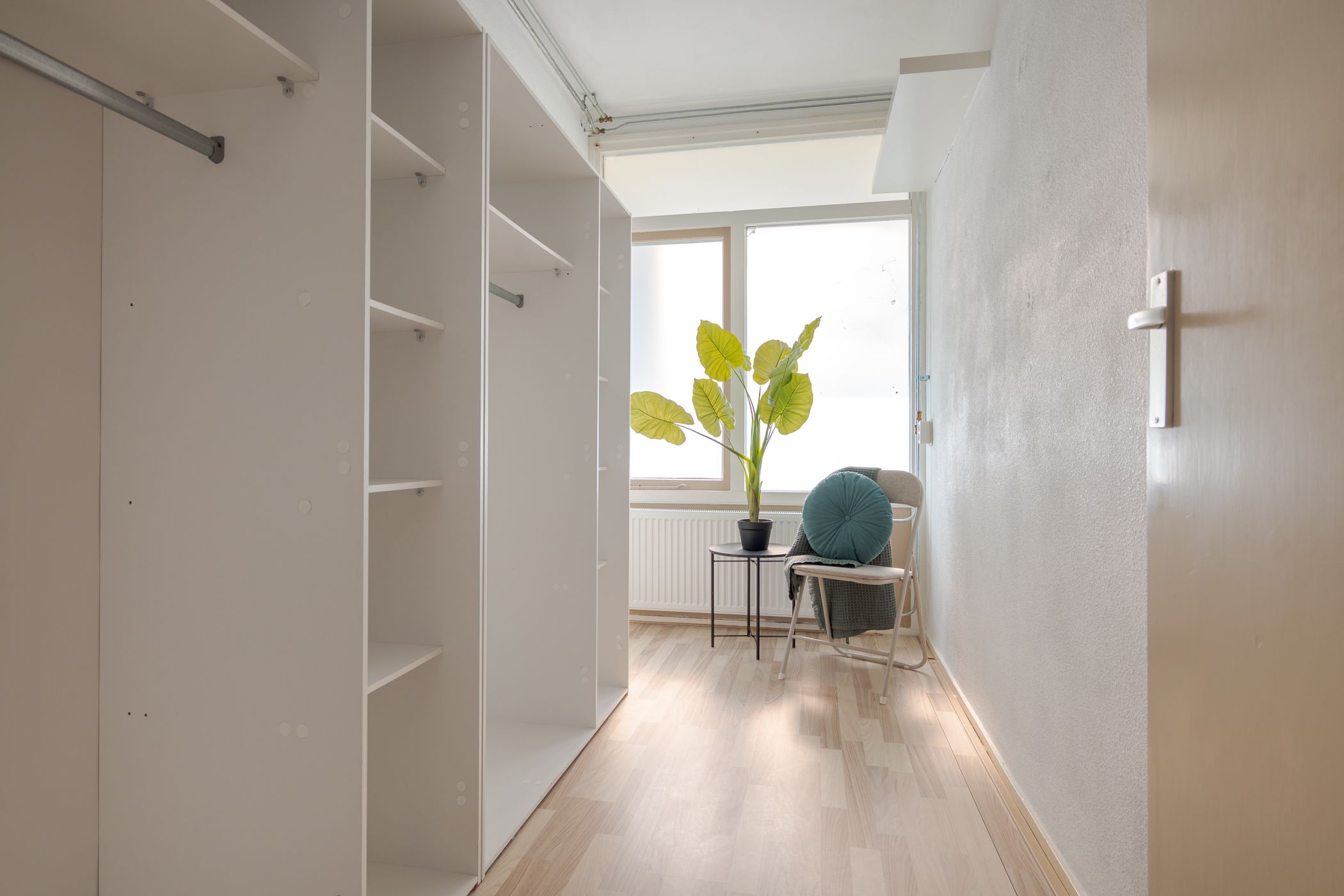 Bright apartment with two balconies and green views in Holtenbroek — 21