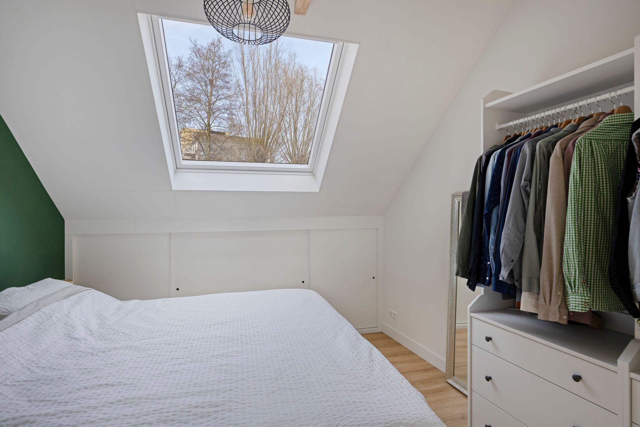 Modern New Build End Terrace Home with Private Parking in City Center — 14